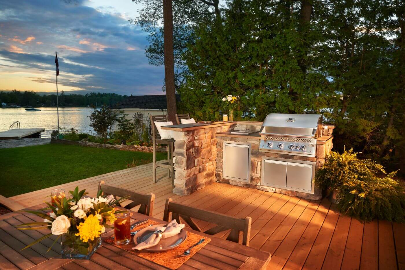 Built-In 700 Series 32" with Infrared Rear Burner Propane, Stainless Steel