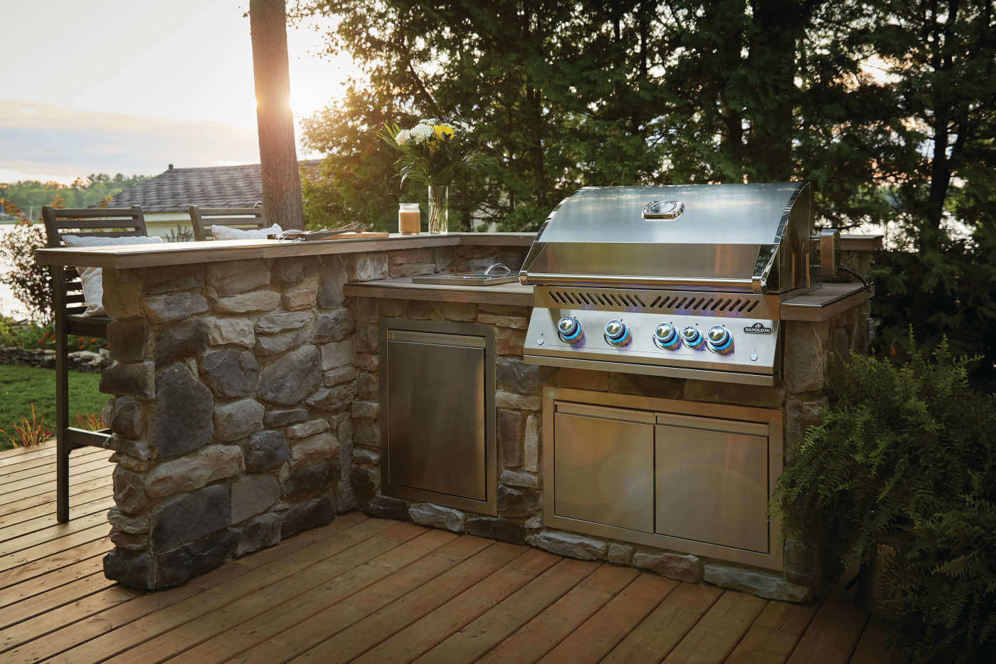 Built-In 700 Series 32" with Infrared Rear Burner Propane, Stainless Steel
