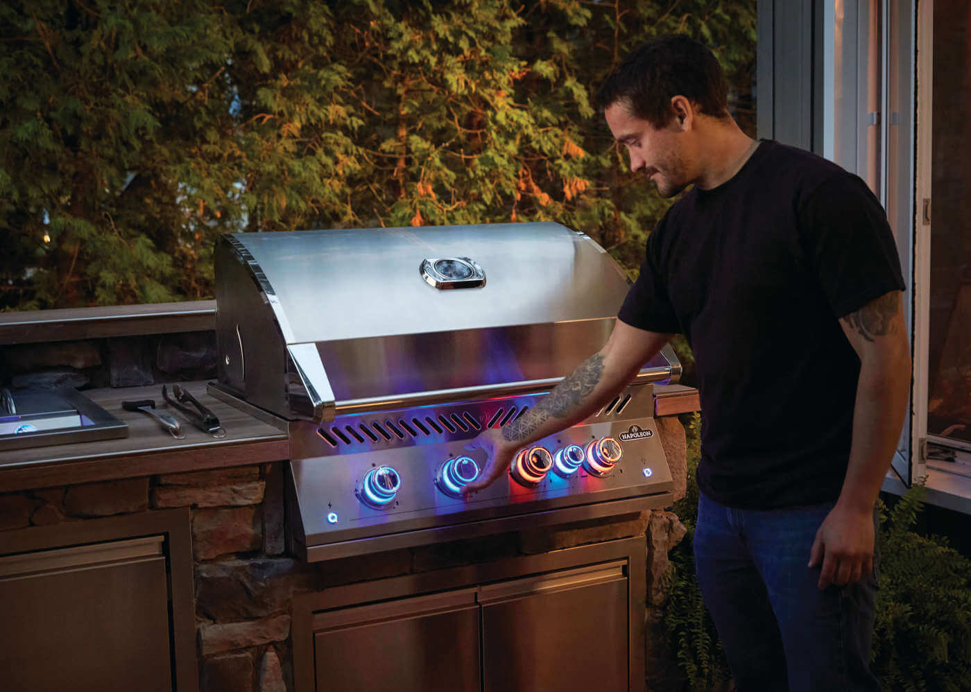 Built-In 700 Series 32" with Infrared Rear Burner Propane, Stainless Steel