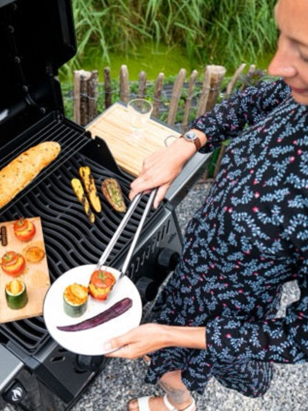 Napoleon Freestyle 425 – Style, Versatility, and Precision